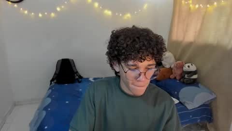 Tom Blue online show from 02/04/26, 04:35