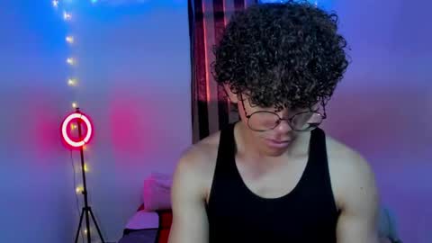Snapshot of tom_blue10 chatting on 05/27/26, 05:10 Tom Blue online show from 05/27/26, 05:10