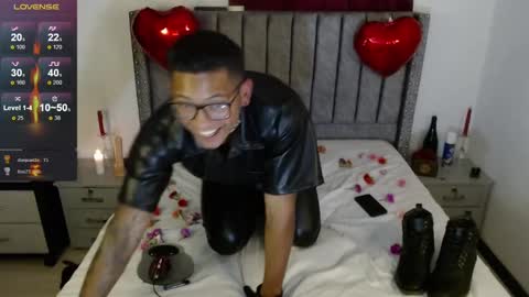 Tom online show from 02/15/25, 01:21