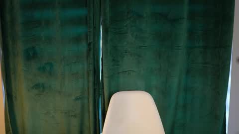 Tom online show from 04/11/26, 07:45