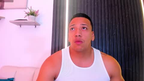 Tom muscle1 online show from 11/30/25, 12:42