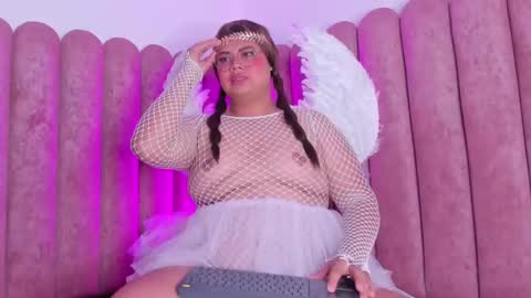 Snapshot of tom_silver_ chatting on 12/21/24, 02:19 Tom Silver online show from 12/21/24, 02:19