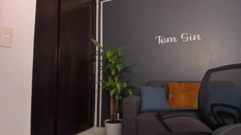 Tom Sin online show from 01/11/25, 03:09