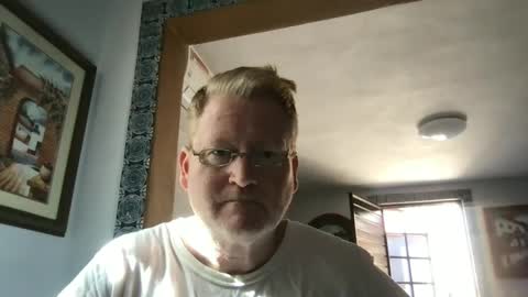 Snapshot of tomascausa chatting on 12/03/24, 09:01 Hola online show from 12/03/24, 09:01