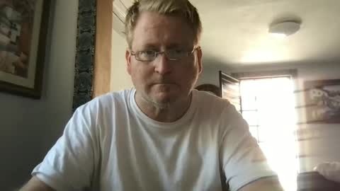 Snapshot of tomascausa chatting on 12/17/24, 07:26 Hola online show from 12/17/24, 07:26