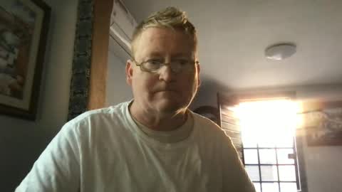 Snapshot of tomascausa chatting on 12/30/24, 03:46 Hola online show from 12/30/24, 03:46