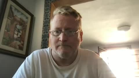 Snapshot of tomascausa chatting on 01/07/25, 06:24 Hola online show from 01/07/25, 06:24