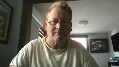 Snapshot of tomascausa chatting on 01/16/25, 05:12 Hola online show from 01/16/25, 05:12