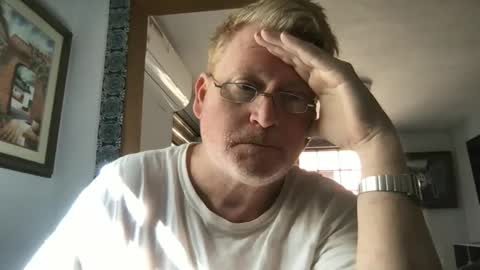 Snapshot of tomascausa chatting on 01/23/25, 09:07 Hola online show from 01/23/25, 09:07