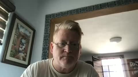 Snapshot of tomascausa chatting on 02/07/25, 09:15 Hola online show from 02/07/25, 09:15