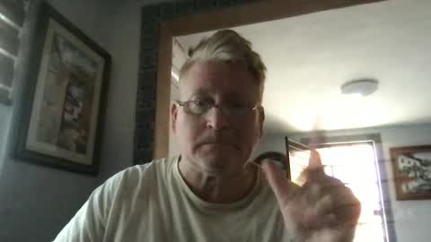 Snapshot of tomascausa chatting on 02/13/25, 03:07 Hola online show from 02/13/25, 03:07