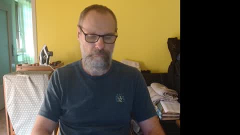 Snapshot of tomasmilian77 chatting on 09/28/25, 01:27 Tomas Milian online show from 09/28/25, 01:27