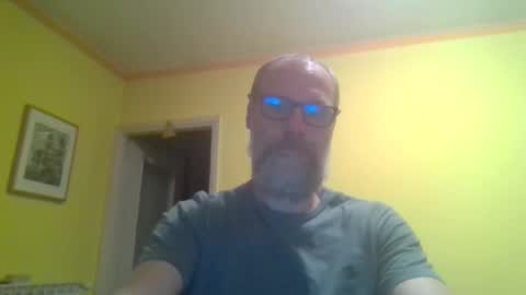 Snapshot of tomasmilian77 chatting on 12/18/25, 06:14 Tomas Milian online show from 12/18/25, 06:14