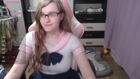 tomato_tease online show from 09/19/25, 07:03