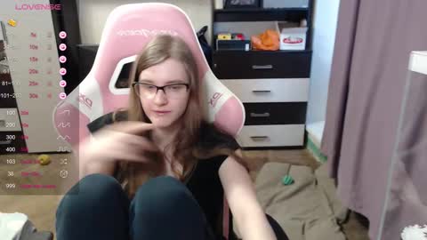 Snapshot of tomato_tease chatting on 03/19/26, 02:32 tomato_tease online show from 03/19/26, 02:32
