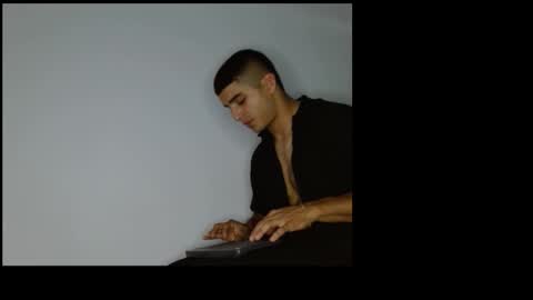 tomaz_18 online show from 01/13/26, 12:38