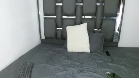 tomaz_18 online show from 03/15/26, 12:27