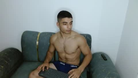 tomaz_18 online show from 05/22/26, 09:09