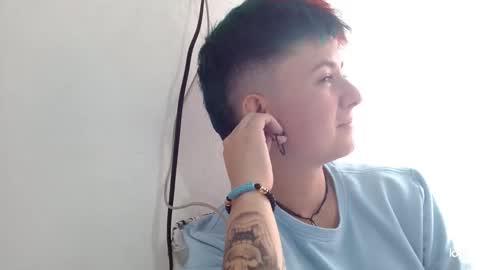 Blue online show from 02/23/25, 07:17