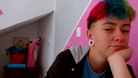 Blue online show from 10/18/25, 01:45