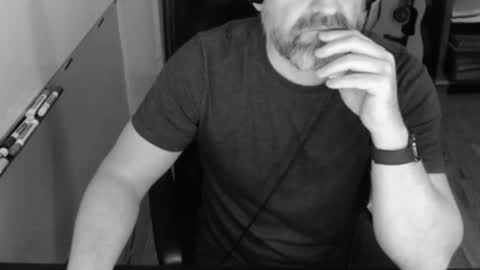 tombrockmoen2 online show from 01/19/25, 05:58