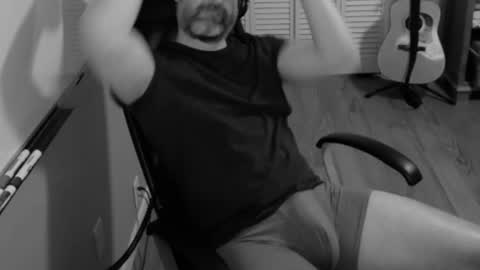 tombrockmoen2 online show from 11/23/25, 05:51