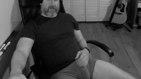 tombrockmoen2 online show from 11/30/25, 05:55