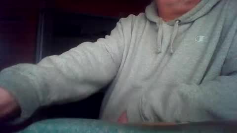 Snapshot of tomcat4848 chatting on 05/18/26, 03:24 tomcat4848 online show from 05/18/26, 03:24