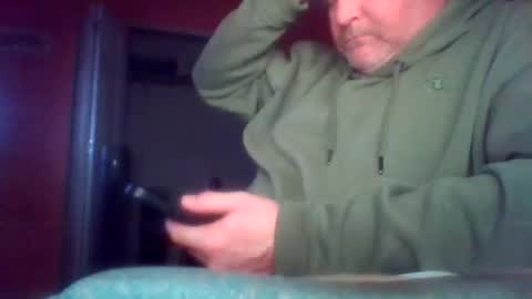 Snapshot of tomcat4848 chatting on 06/11/26, 02:53 tomcat4848 online show from 06/11/26, 02:53