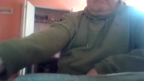 Snapshot of tomcat4848 chatting on 06/11/26, 03:54 tomcat4848 online show from 06/11/26, 03:54