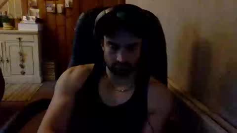 Snapshot of tomf1982 chatting on 12/12/24, 01:28 tomf1982 online show from 12/12/24, 01:28