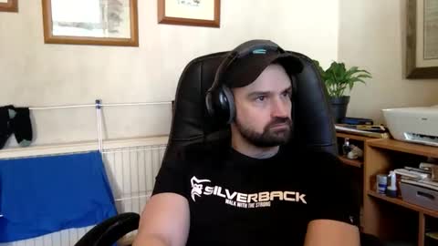 Snapshot of tomf1982 chatting on 03/14/26, 11:37 tomf1982 online show from 03/14/26, 11:37