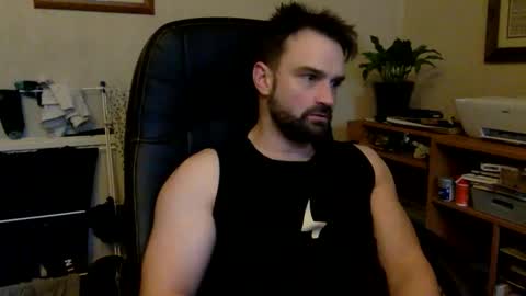 Snapshot of tomf1982 chatting on 03/15/26, 01:06 tomf1982 online show from 03/15/26, 01:06