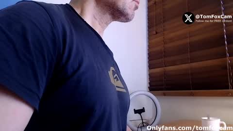 Snapshot of tomfoxcam chatting on 01/28/25, 07:11 Tom Fox online show from 01/28/25, 07:11