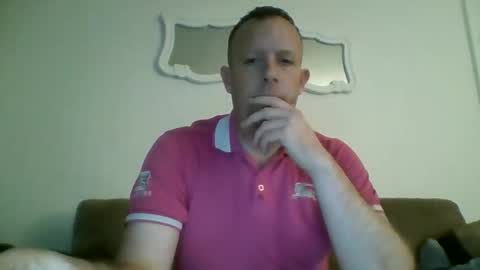 Snapshot of tomhubz chatting on 01/16/26, 10:47 tomhubz online show from 01/16/26, 10:47
