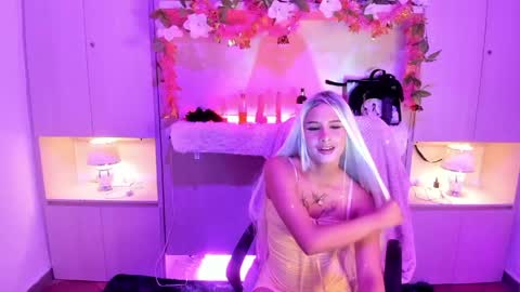 Snapshot of tomiedark_ chatting on 05/30/26, 03:58 KAELANI online show from 05/30/26, 03:58