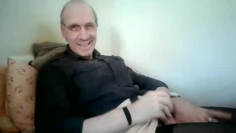 tomislav321 online show from 04/17/26, 03:59