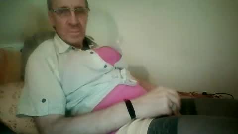 Snapshot of tomislav321 chatting on 04/18/26, 09:59 tomislav321 online show from 04/18/26, 09:59