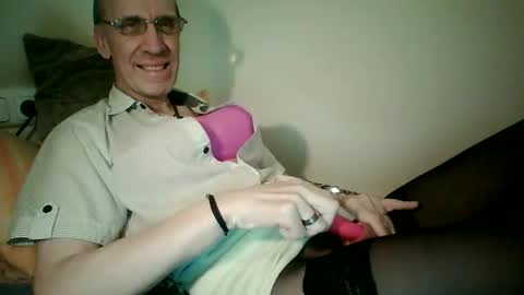 Snapshot of tomislav321 chatting on 05/16/26, 12:48 tomislav321 online show from 05/16/26, 12:48