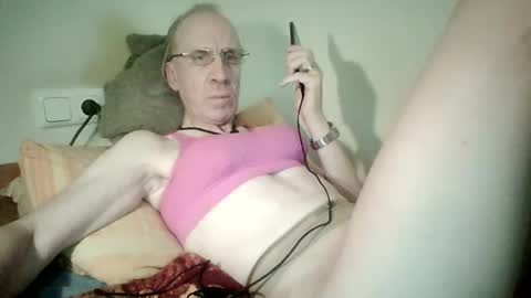 Snapshot of tomislav321 chatting on 05/24/26, 08:14 tomislav321 online show from 05/24/26, 08:14