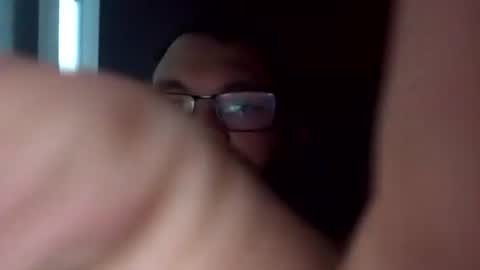 Snapshot of tomlaw1991 chatting on 10/23/25, 04:39 tomlaw1991 online show from 10/23/25, 04:39