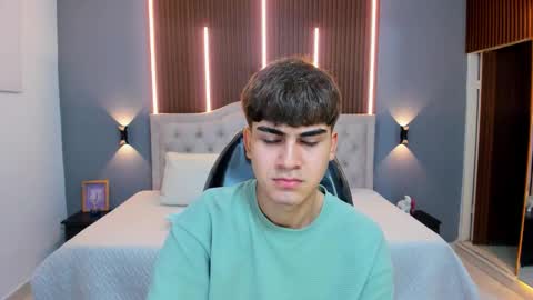 Tommy  online show from 10/10/25, 04:33