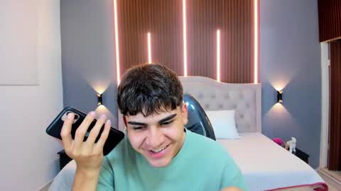 Tommy  online show from 10/30/25, 03:52