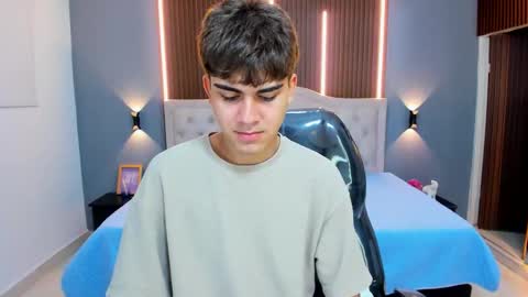 Tommy  online show from 11/07/25, 04:12