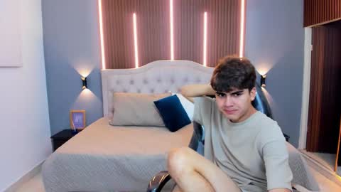 Tommy  online show from 11/29/25, 04:04