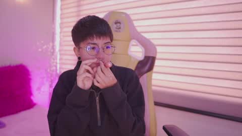 Blue  online show from 04/20/26, 12:19