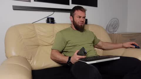 Snapshot of tommy_burnzzz chatting on 12/05/24, 04:09 tommy burnzzz online show from 12/05/24, 04:09