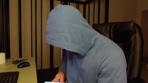 Snapshot of tommy_burnzzz chatting on 12/21/24, 02:41 tommy burnzzz online show from 12/21/24, 02:41