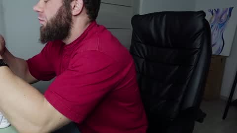 Snapshot of tommy_burnzzz chatting on 12/30/24, 04:31 tommy burnzzz online show from 12/30/24, 04:31