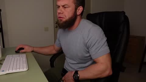 Snapshot of tommy_burnzzz chatting on 01/07/25, 03:35 tommy burnzzz online show from 01/07/25, 03:35